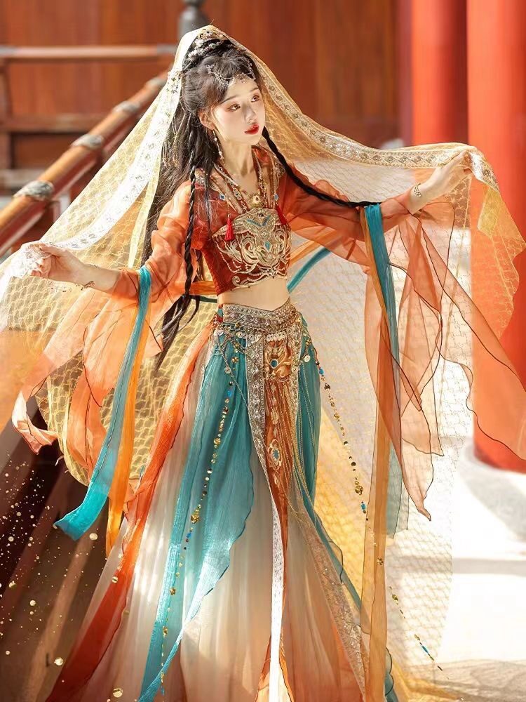 Bộ Áo Hanfu Kiểu Dáng Độc Đáo Với Thêu Nặng Đep Như Thần Tiên Bay