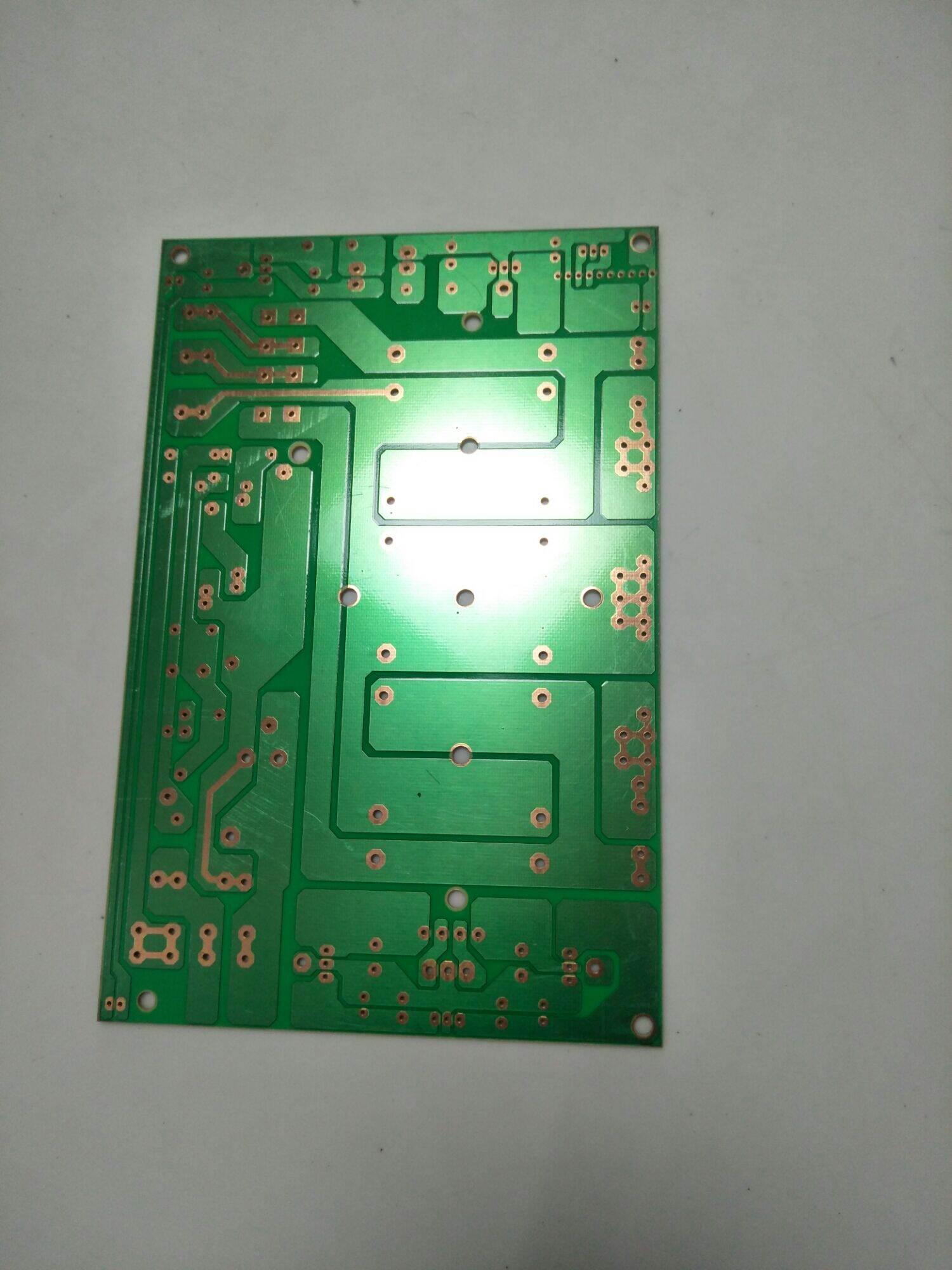 Pcb nguồn 8 tụ bo sợi, có phần mềm khởi động