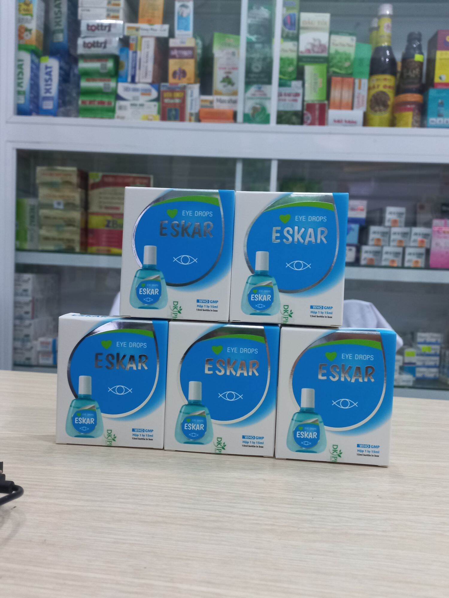 Thuốc nhỏ mắt Eskar