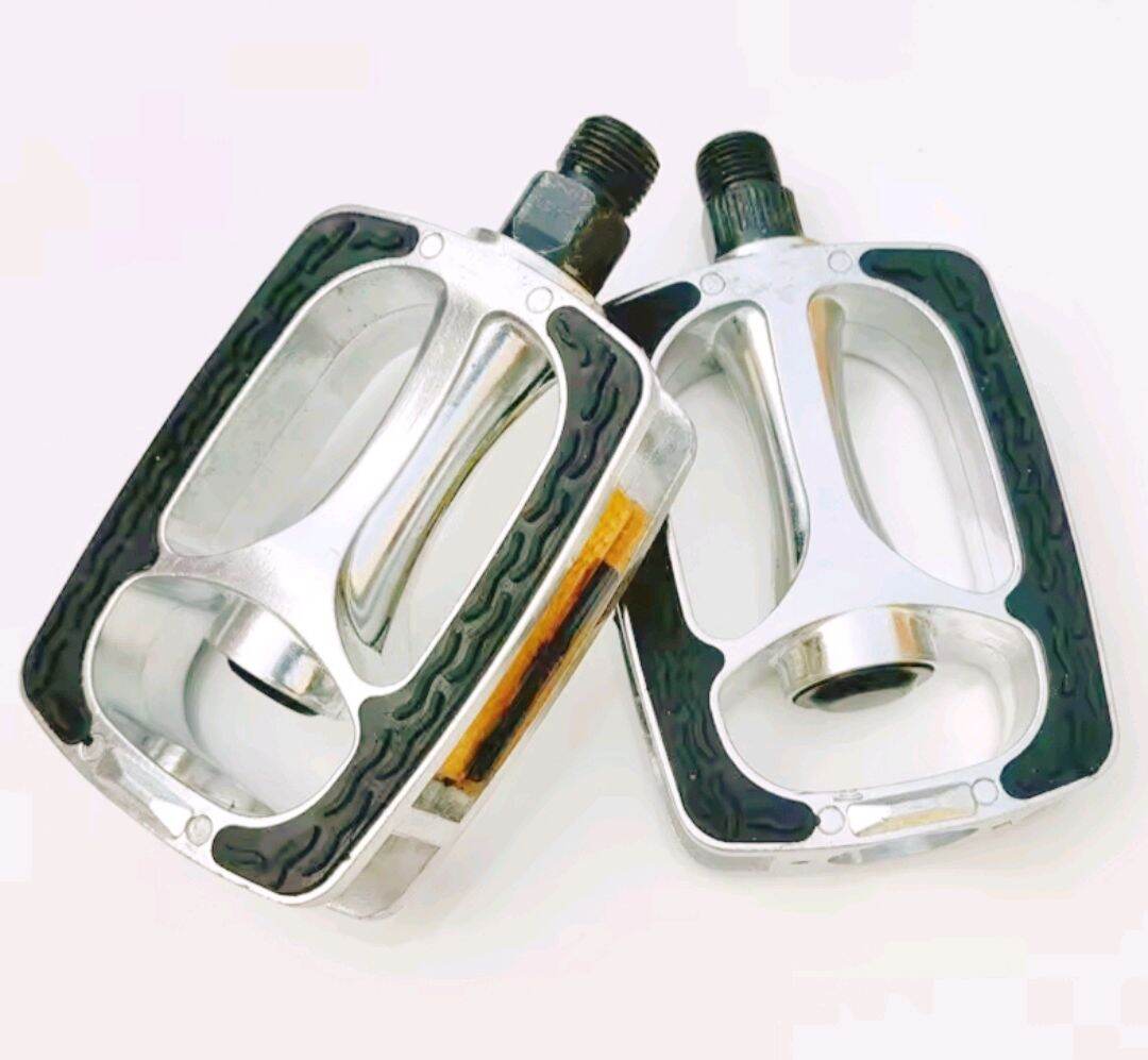 BÀN ĐẠP XE ĐẠP 650 -680 - 2.CÁI....