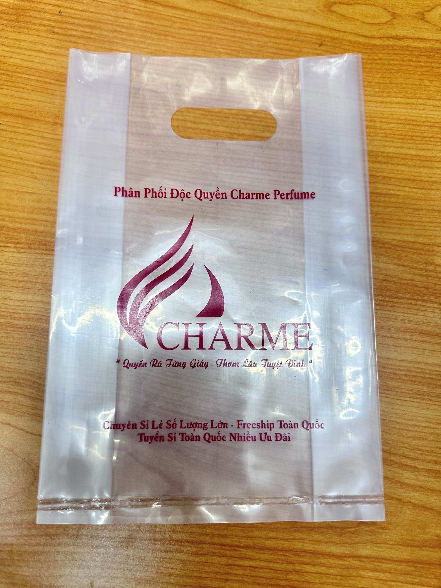 Bọc đựng nước hoa c.h.a.m.e ( 10cái)