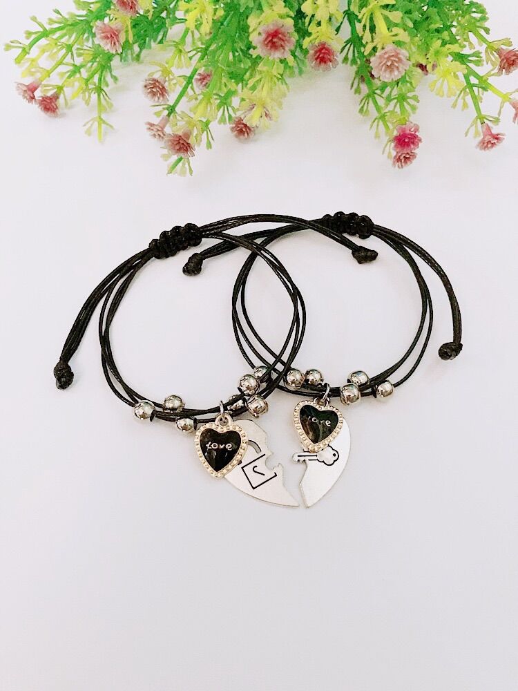 Vòng tay cặp đôi hình trái tim(2 vòng),đa dạng mẫu mã, chất lượng đảm bảo và cam kết hàng đúng mô tả