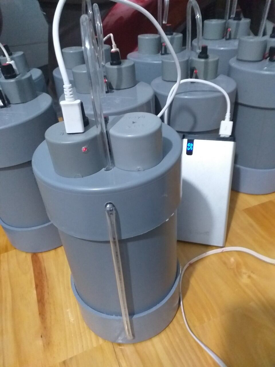 Bình rót rươu tự động MILEDV7 siêu rẻ N02