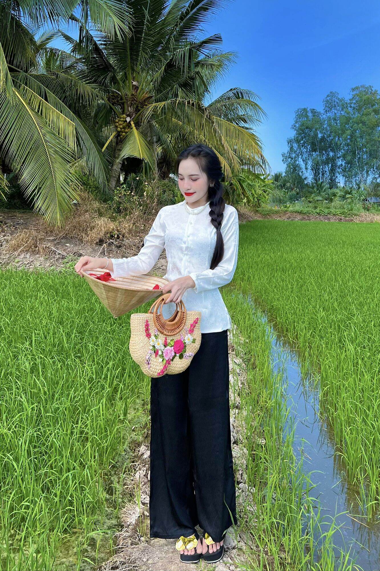 ( Miễn phí ship ( Bộ bà ba cổ tim nhiều màu đủ size 40-70kg