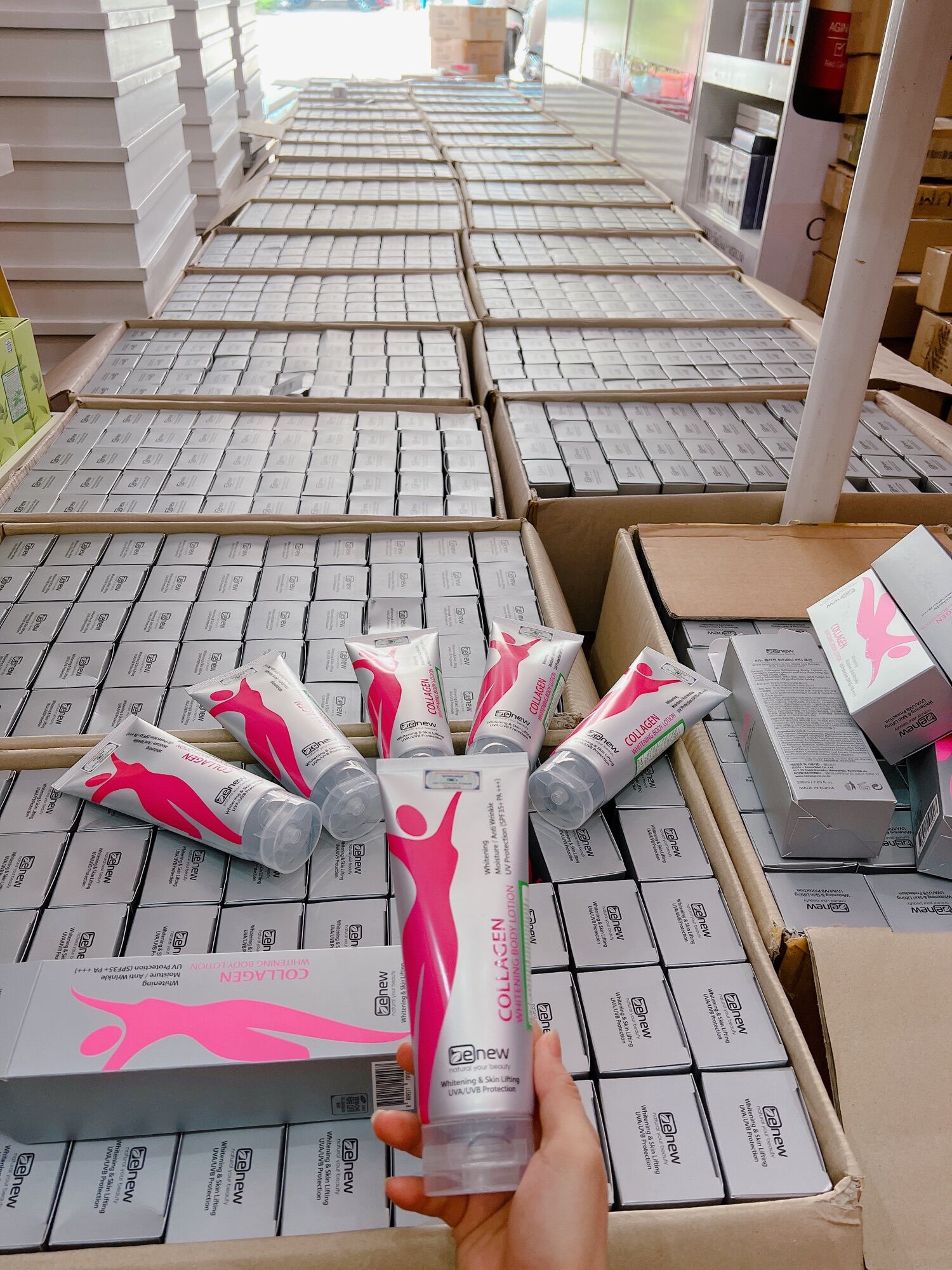 Dưỡng thể trắng da toàn thân nâng tone tức thì Benew Collagen Whitening Body Lotion 200ml