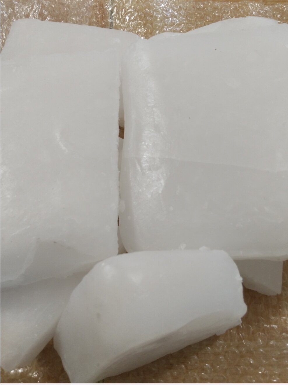 1 kg Sáp cứng dùng làm đèn cầy,nến.