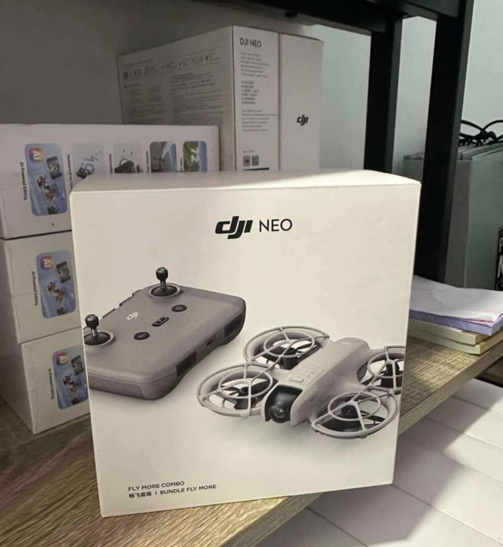 DJI Neo - Fly More Combo (3 Batteries and RC-N3) Camera Drone | 4K/30fps | 135g Ultra Light Weight
