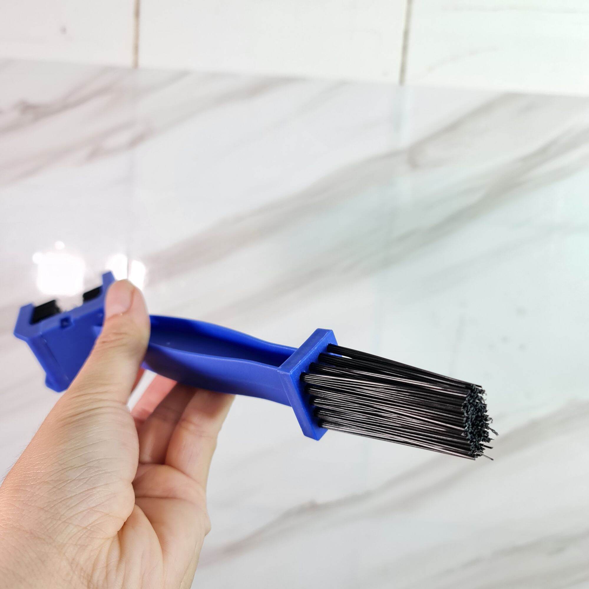 Bàn chải chà sên xe máy vệ sinh sên