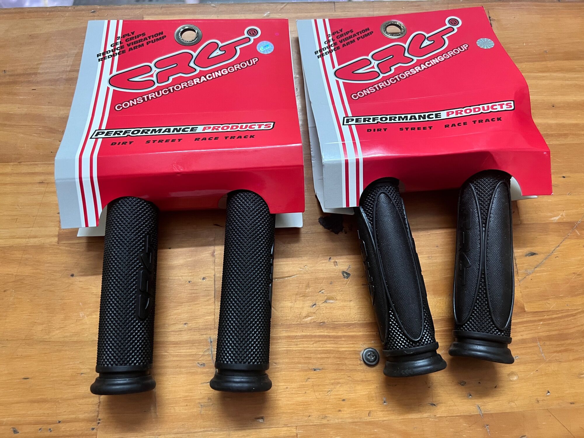 Cặp bao tay hãng crg cao su êm gắn các loại xe