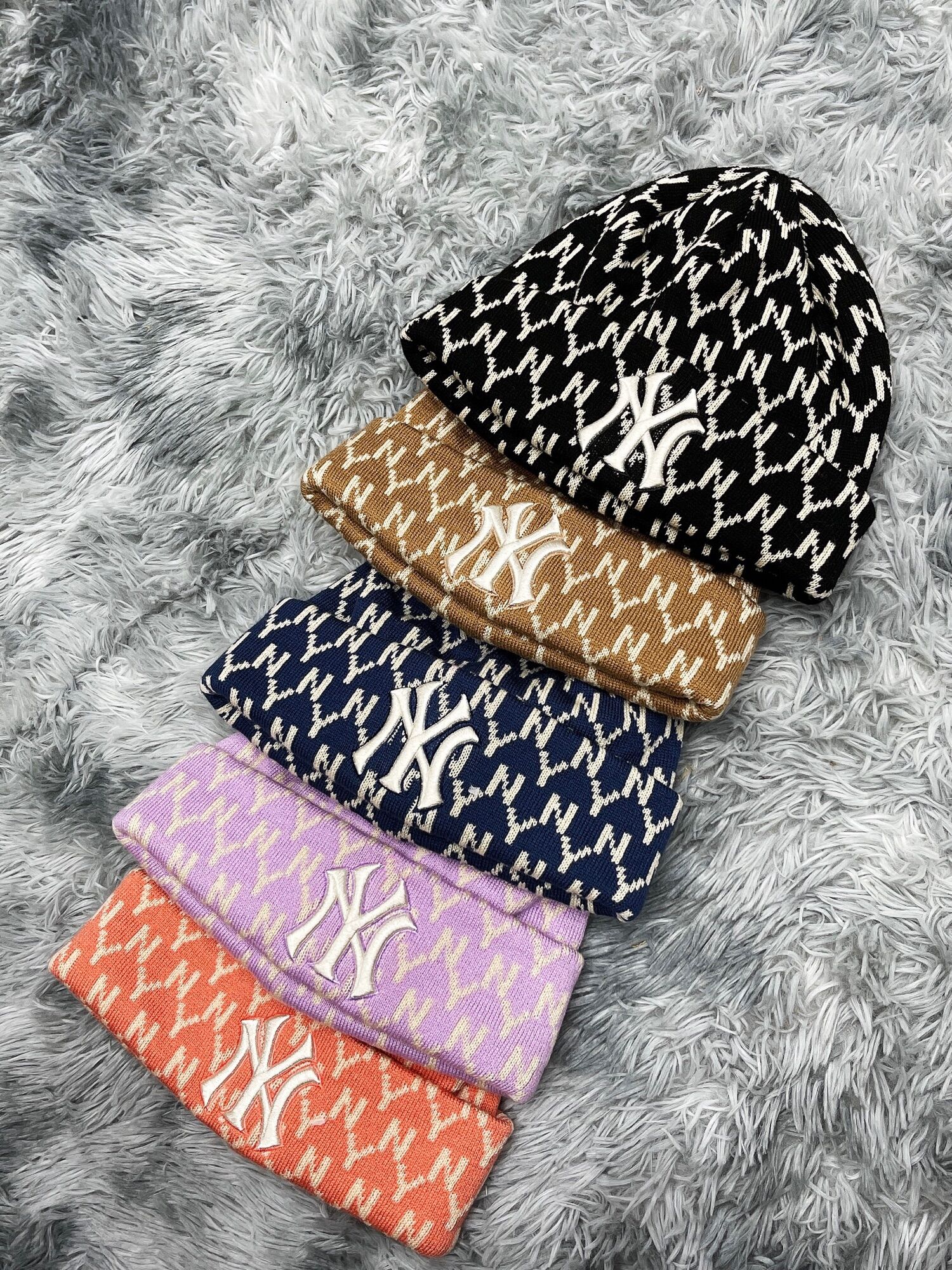 Mũ Len MLB hoạ tiết monogram dư sịn logo siêu nét