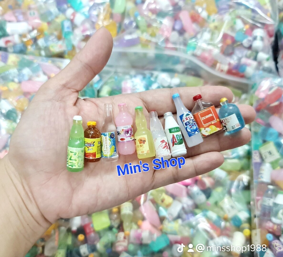 Set 100 charm hình chai nước nhiều loại dễ thương