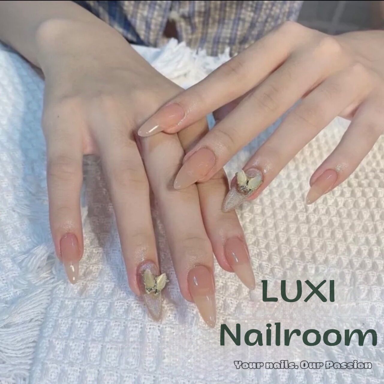 Nailbox - móng úp thiết kế mẫu thạch mắt mèo charm bướm