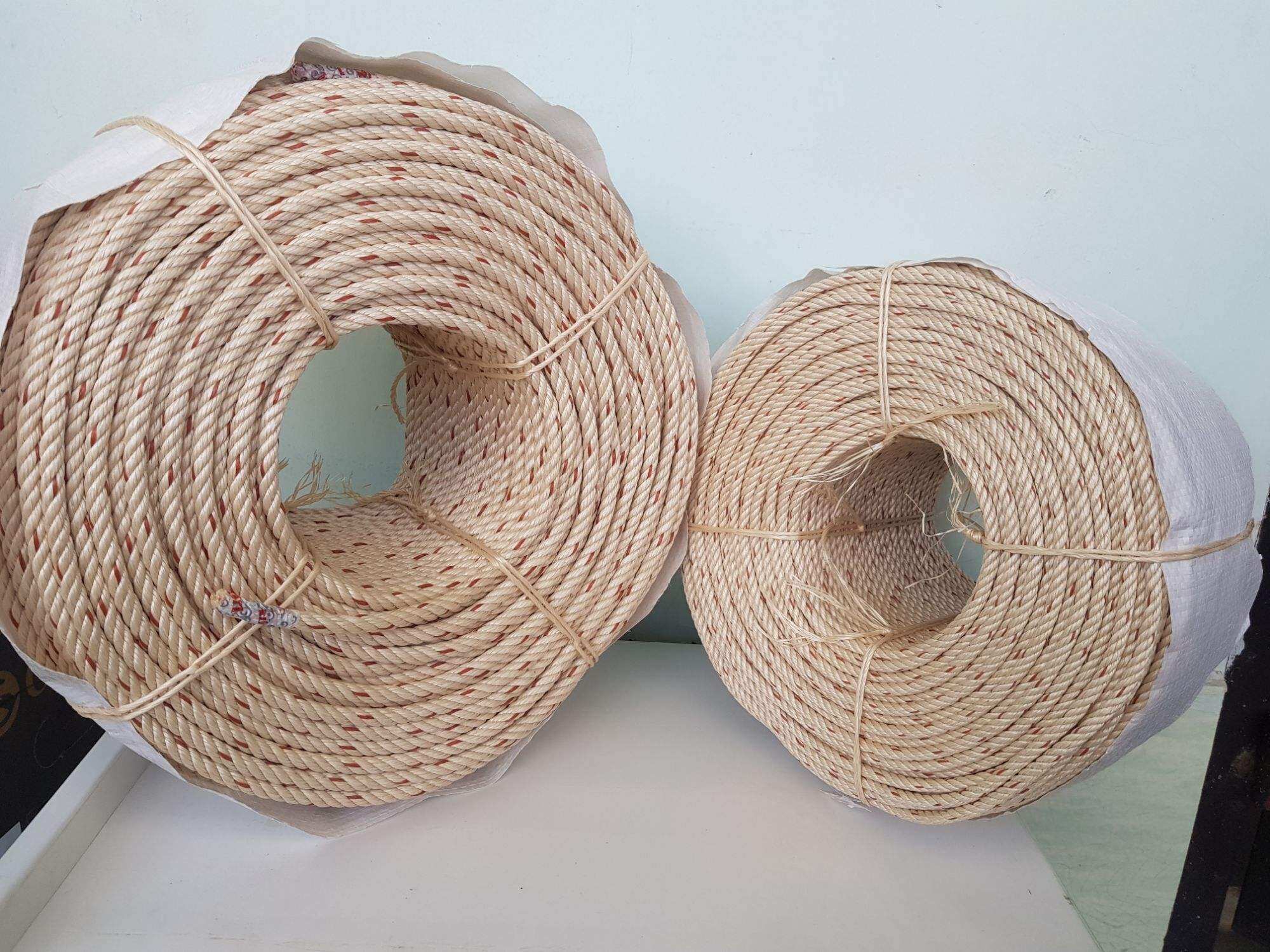 10 mét Dây thừng pp chịu lực tốt size 6mm, 7mm, 8mm. kéo che giếng trời, kéo bạt, cột hàng...