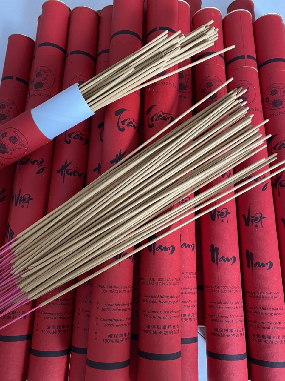 Nhang trầm cao cấp 1 ống 50 cây mùi thơm ngọt