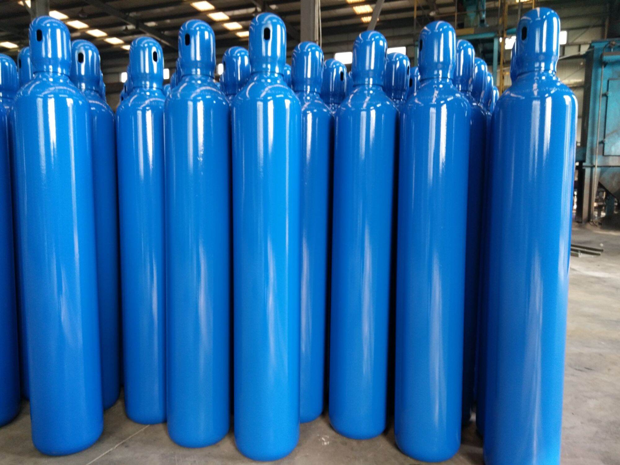 bình oxy thở 5lit kèm van điều áp, trọn bộ sử dụng ngay.