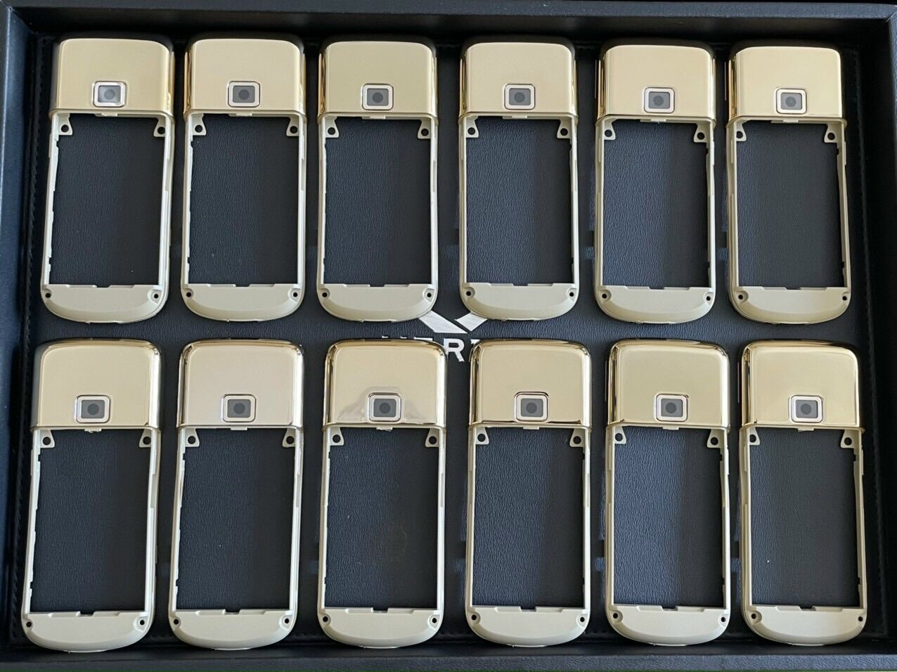 Gáy điện thoại nokia gold 8800