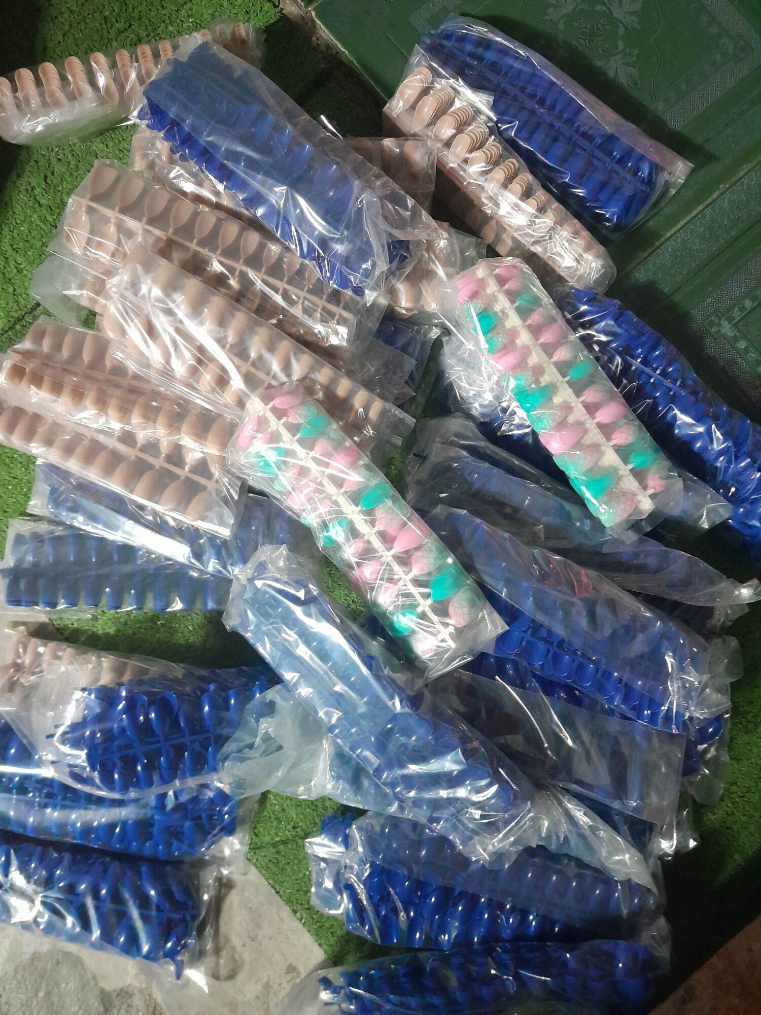 MÓNG TAY GIẢ 240 cái (24 cái x10 vỉ)