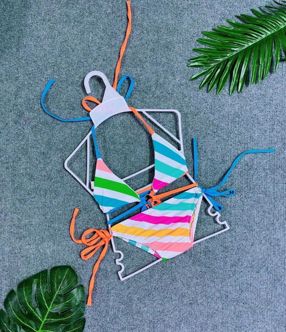 Đồ bơi bé gái diện hè |bikini cho bé đi biển