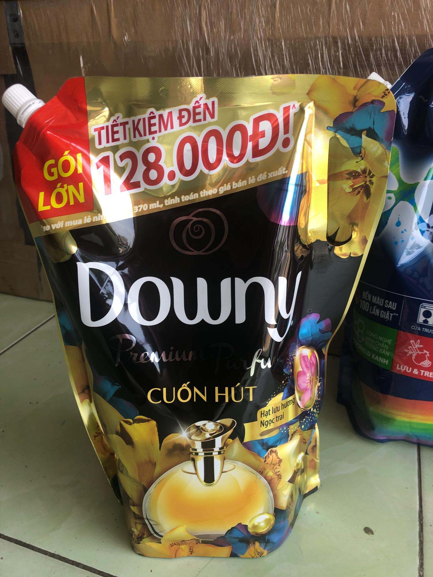 Nước xả vải Downy hương cuốn hút 2,2l