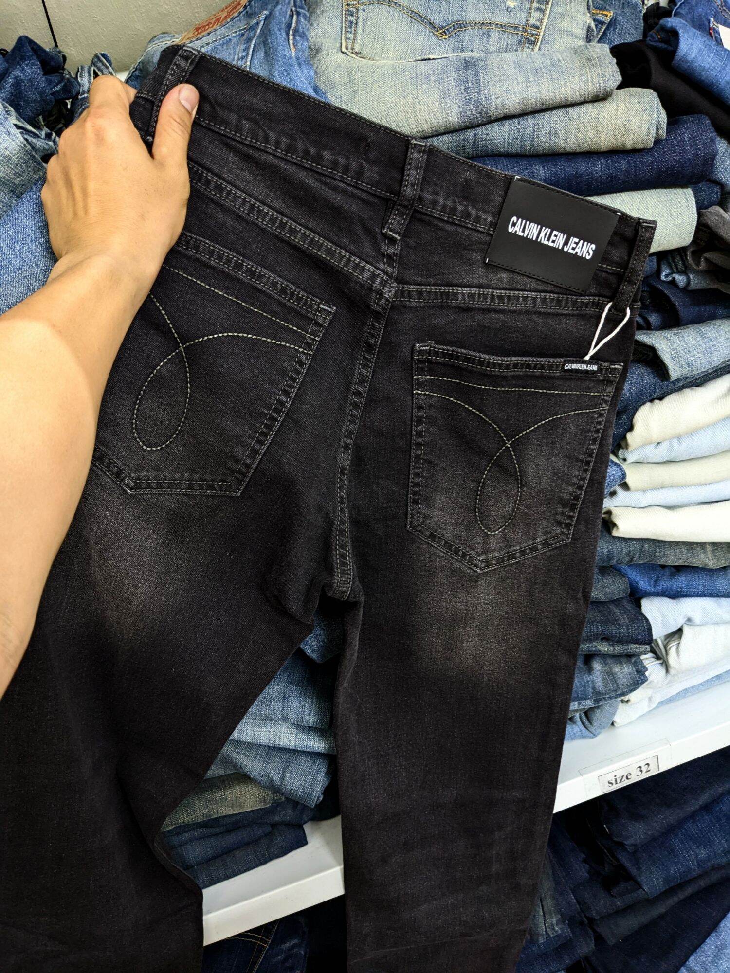 quần jeans ck màu khói was nhẹ form đứng