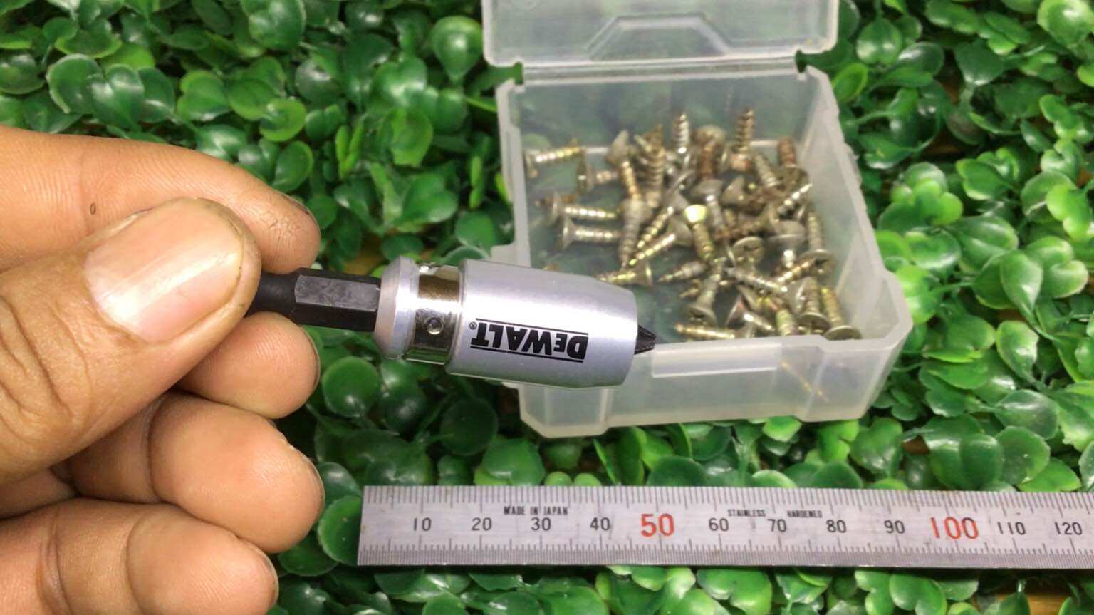 Đầu Trợ Lực Từ DeWalt Cho Mũi Vít + 1 Mũi 5,8cm
