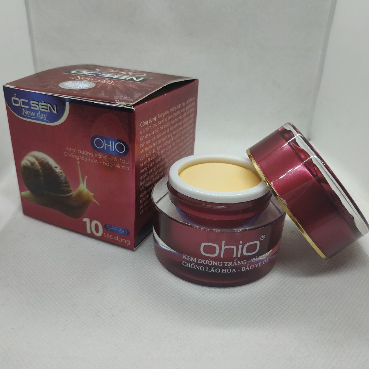 [Hcm]Kem Dưỡng Trắng - Tái Tạo - Chống Lão Hóa - Bảo Vệ Da 10 Tác Dụng Ohio Ốc Sên New Day 30G (Đỏ Nâu)