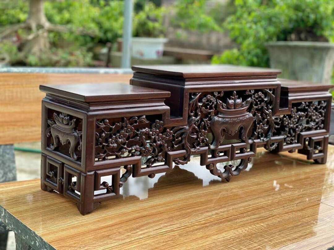 Kệ tam sơn gỗ gụ ( kê đồ sứ, tam đa, bát hương, tượng) 60x16cm