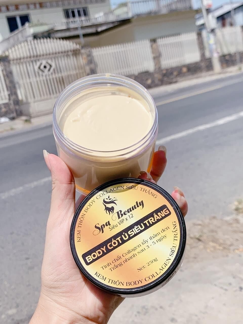 KEM BODY CỐT Ủ SIÊU TRẮNG