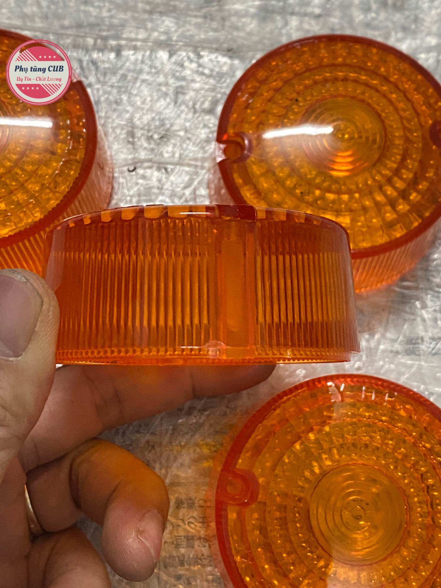 Nắp chụp xi nhan 81 hàng thái ( giá 1 chụp )