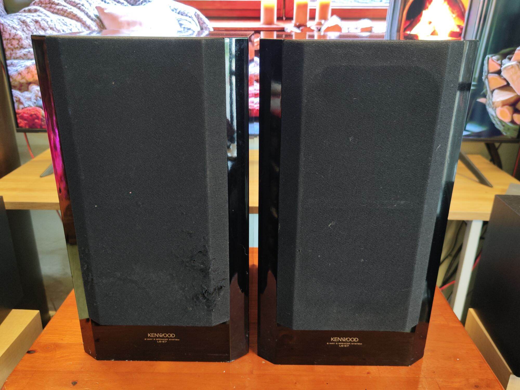 Đôi loa Bookshelf Kenwood E7 made in japan