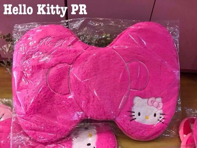 Thảm nơ Hello Kitty