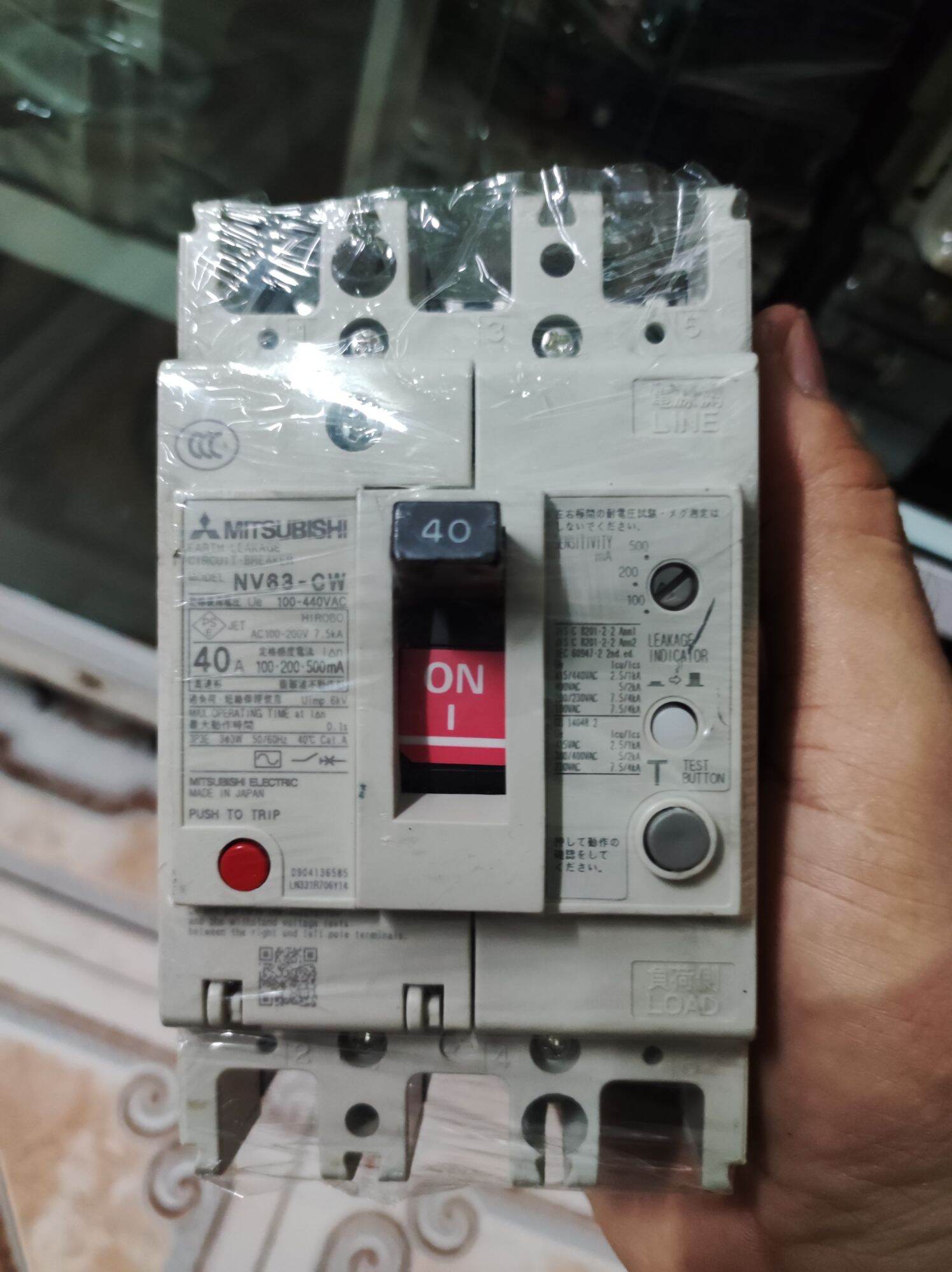 Mccb 3p 380v mitsubishi 40a 3p chống quá tải và chạm chập mạch