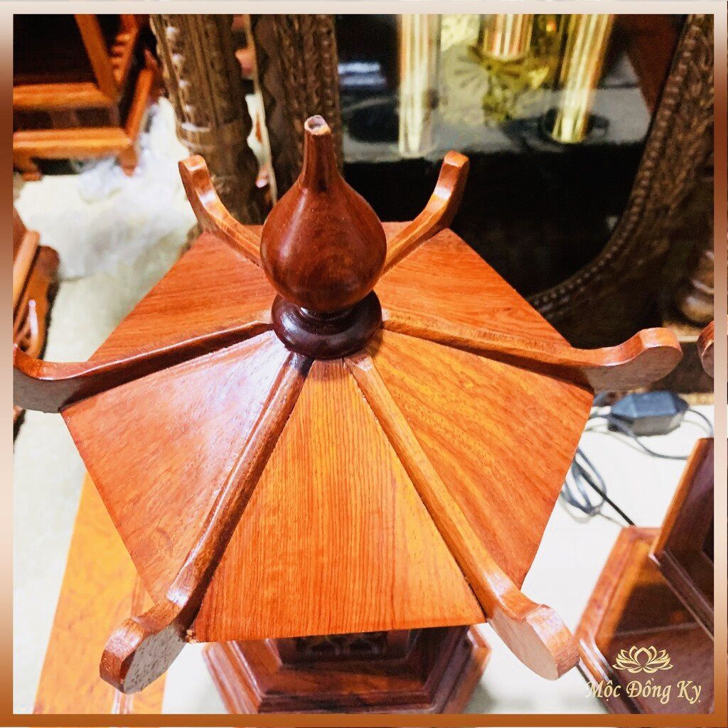 Đèn thờ mái chùa gỗ hương cao 48cm