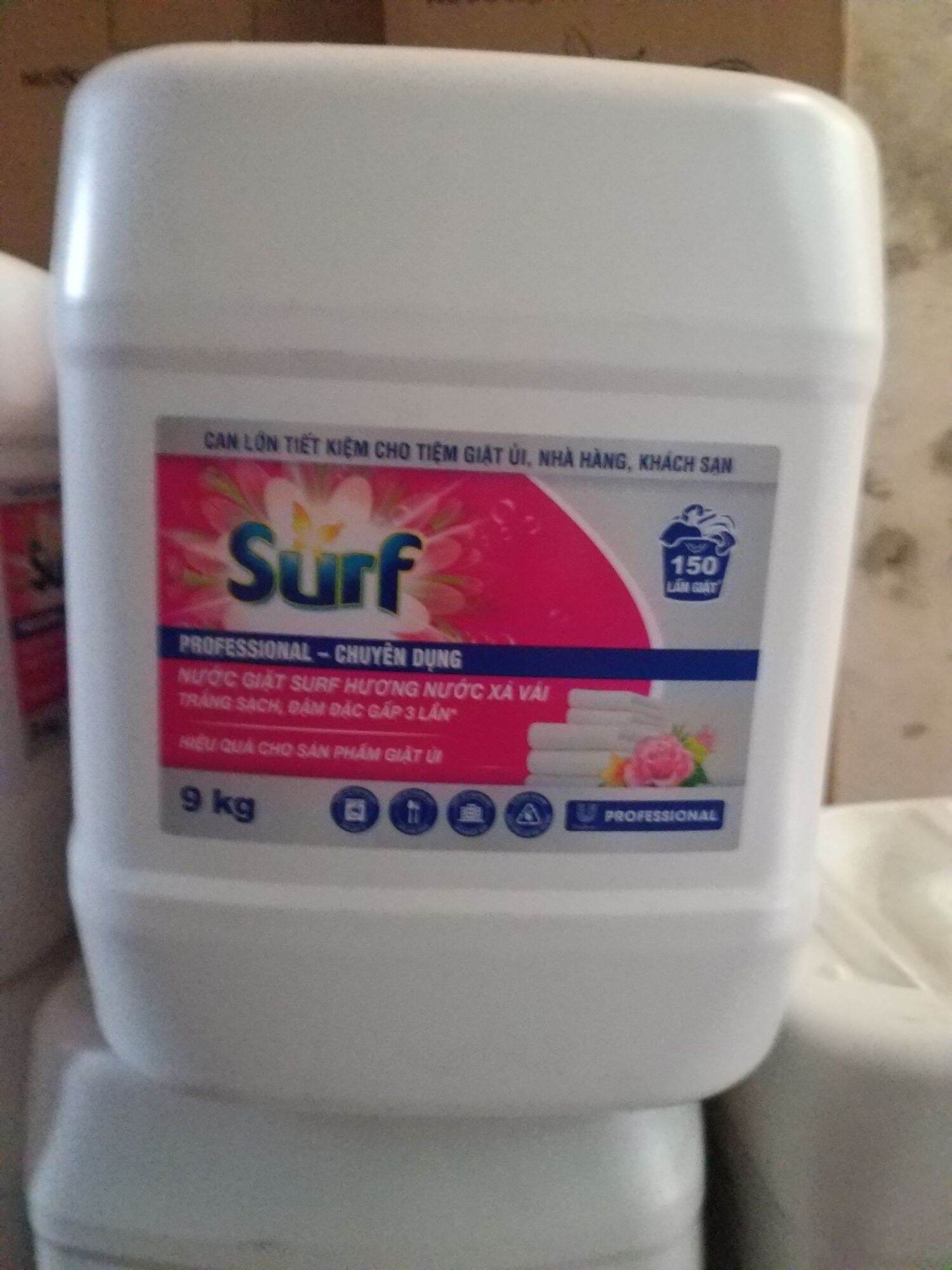 Nước giặt SURF 9kg can