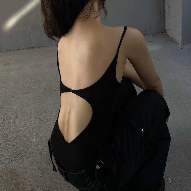Bodysuit hai dây hở lưng có mút ngực