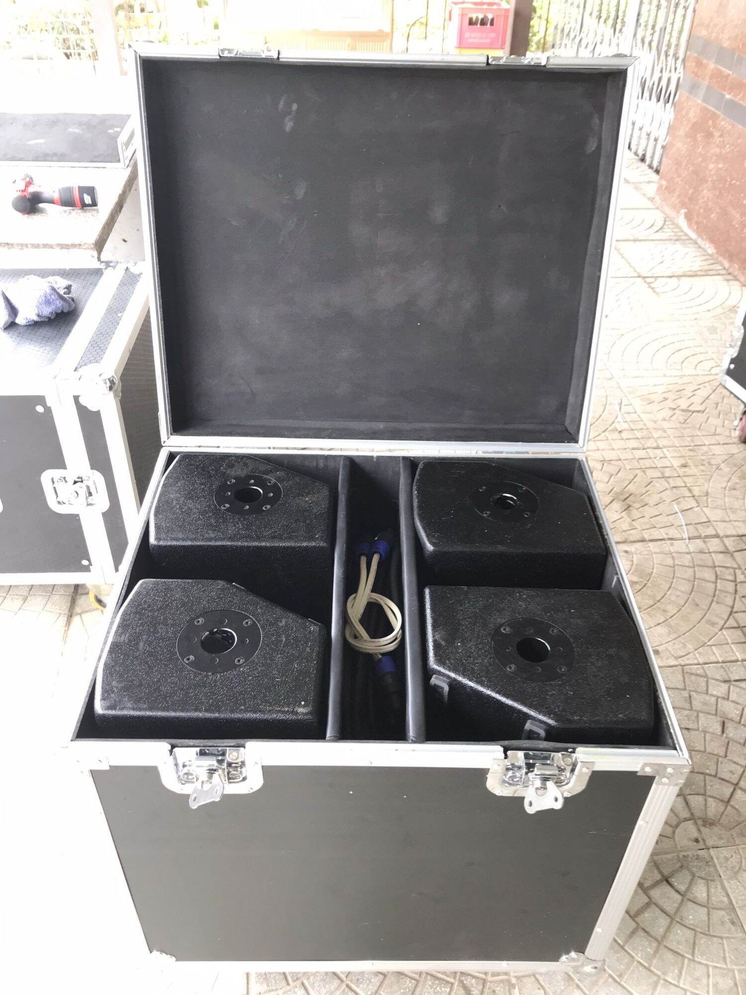 Tủ đựng loa colum psd d6 - d8