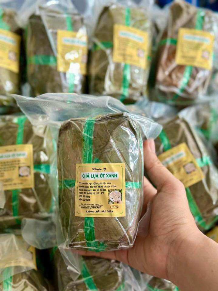 Chả lụa ớt xanh chay cây 500g