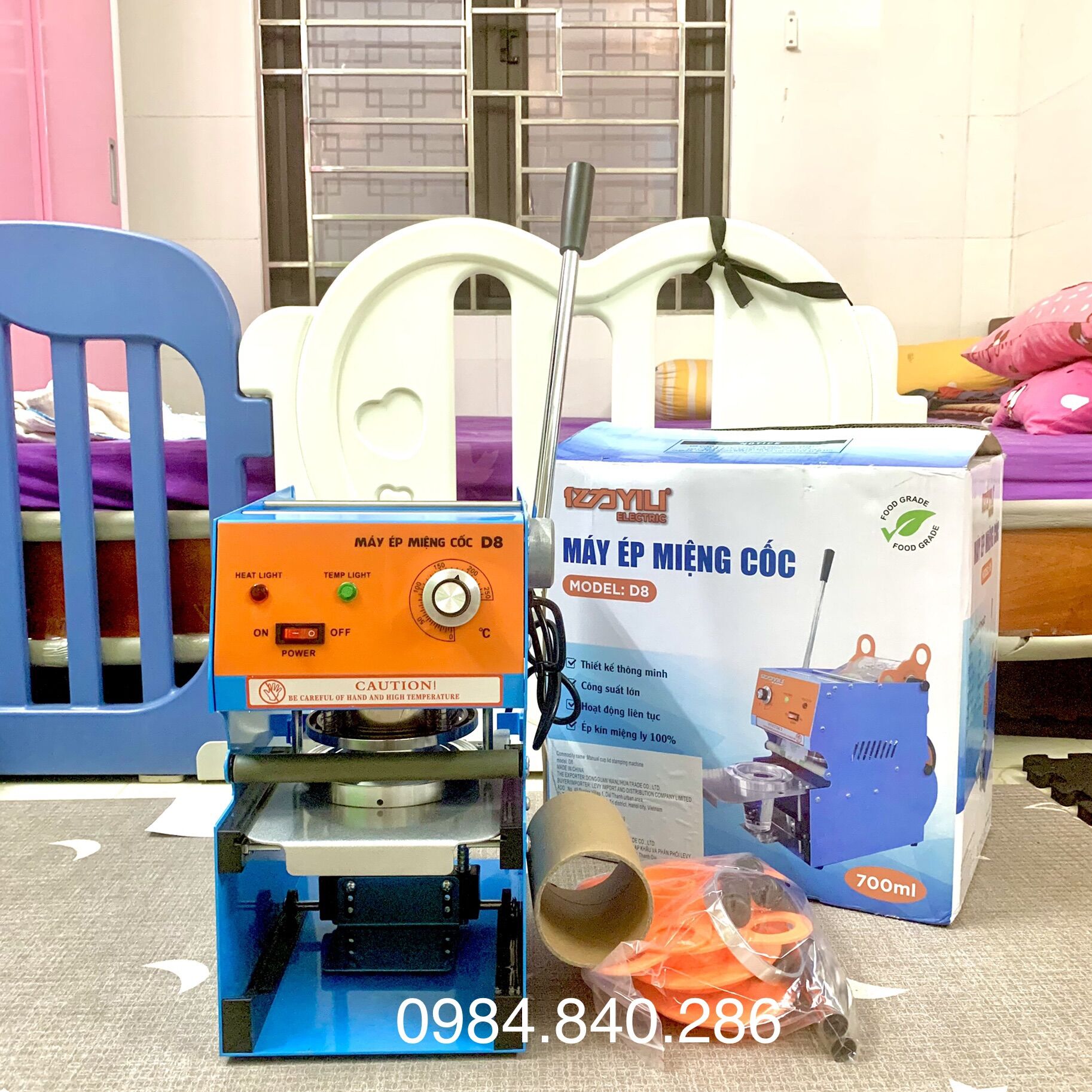 MÁY ÉP MIỆNG LY, DẬP NẮP CỐC NHỰA Yili D8