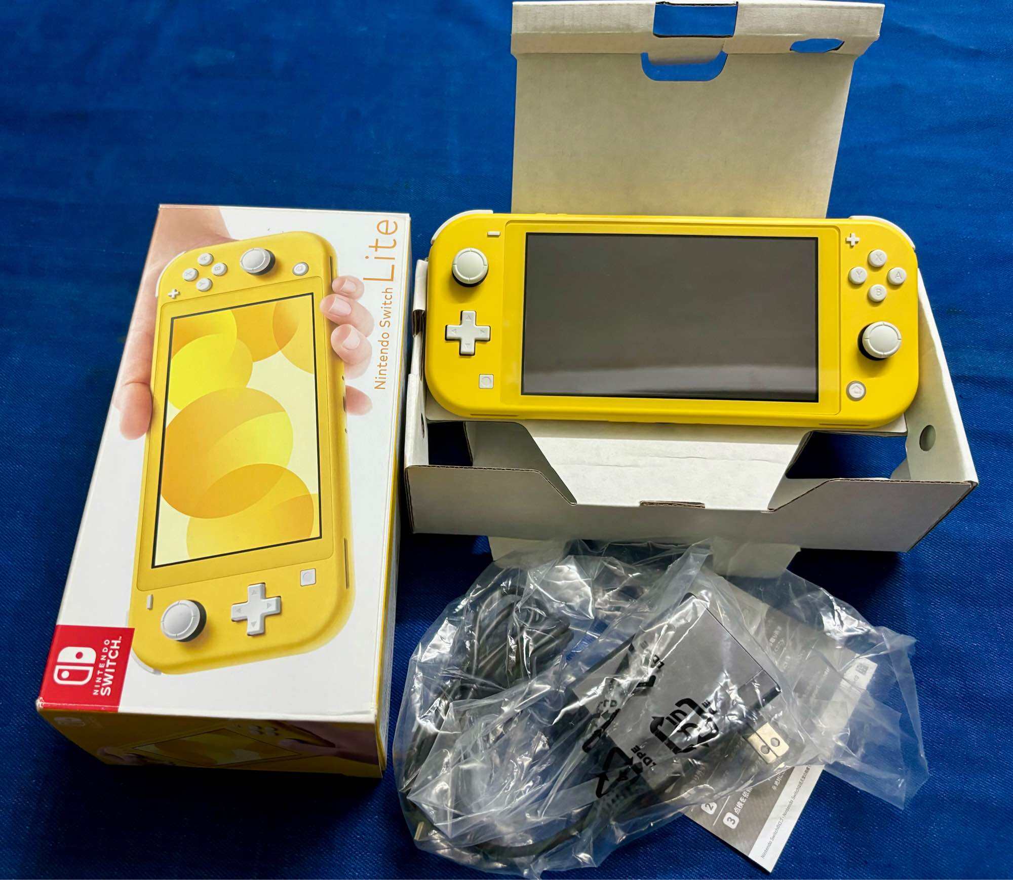 Nintendo Switch Lite Yellow Likenew Fullbox