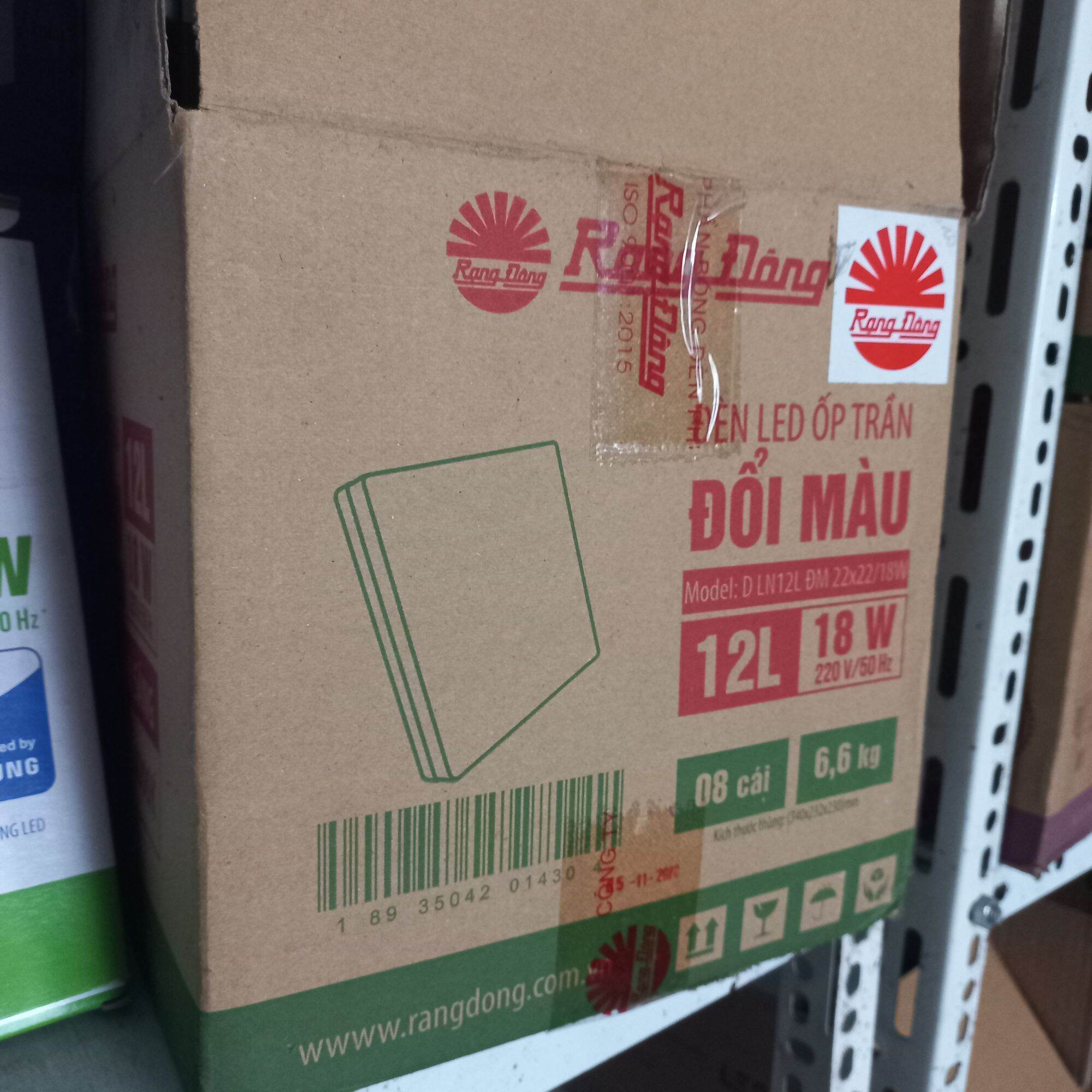 Đèn led ốp trần đổi màu rạng đông vuông 18w