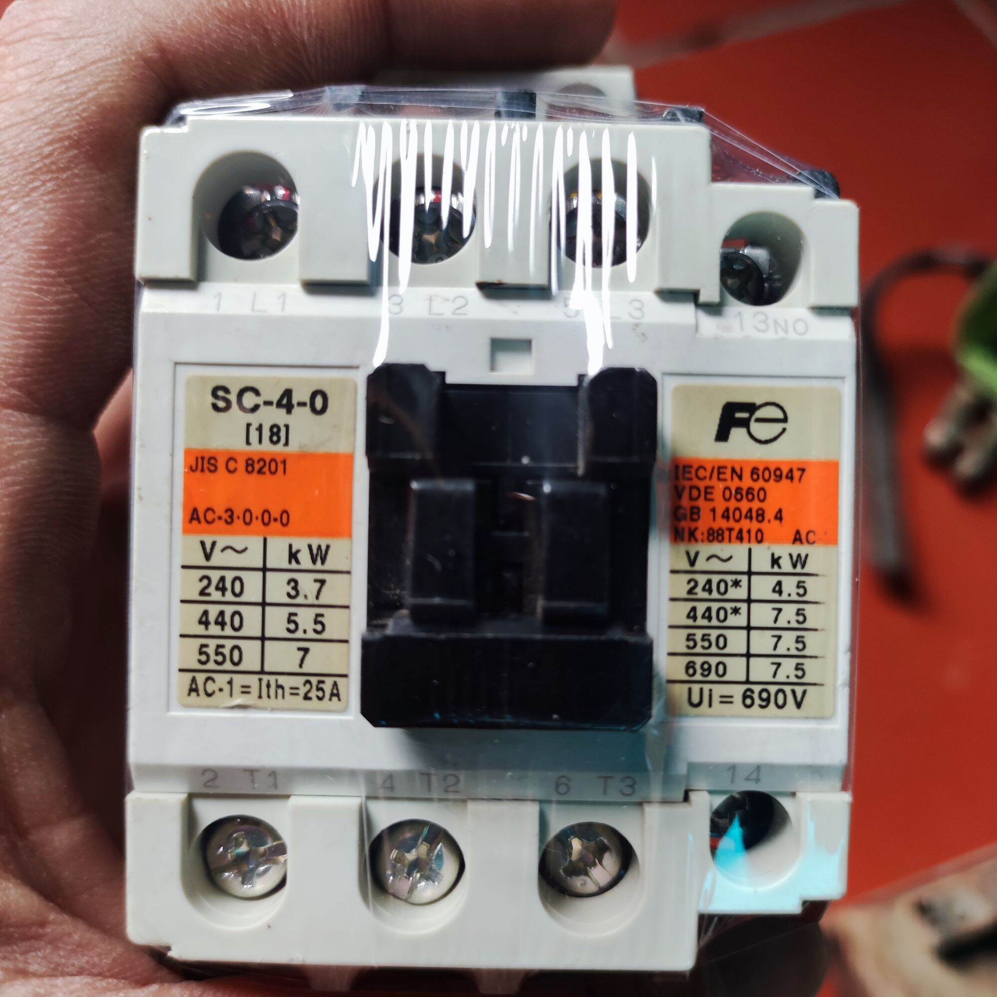Khởi động từ, contactor fuji 11,13, 18, 19a hàng nhật bản