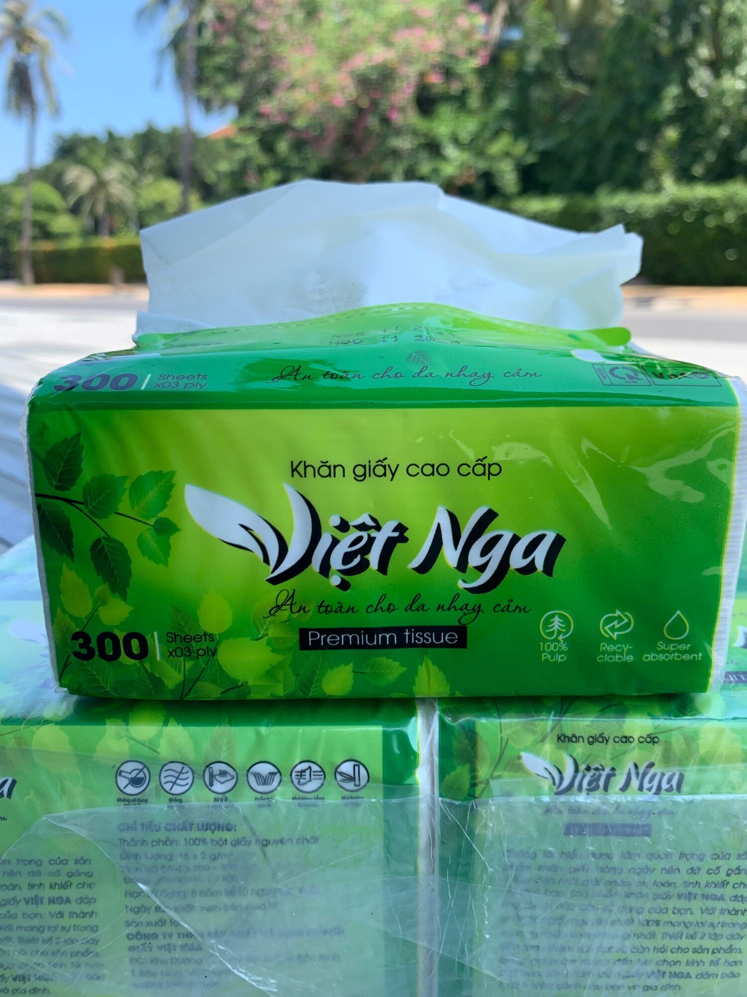 Giấy ăn loại rút 300 tờ 3lớp giấy lụa cao cấp