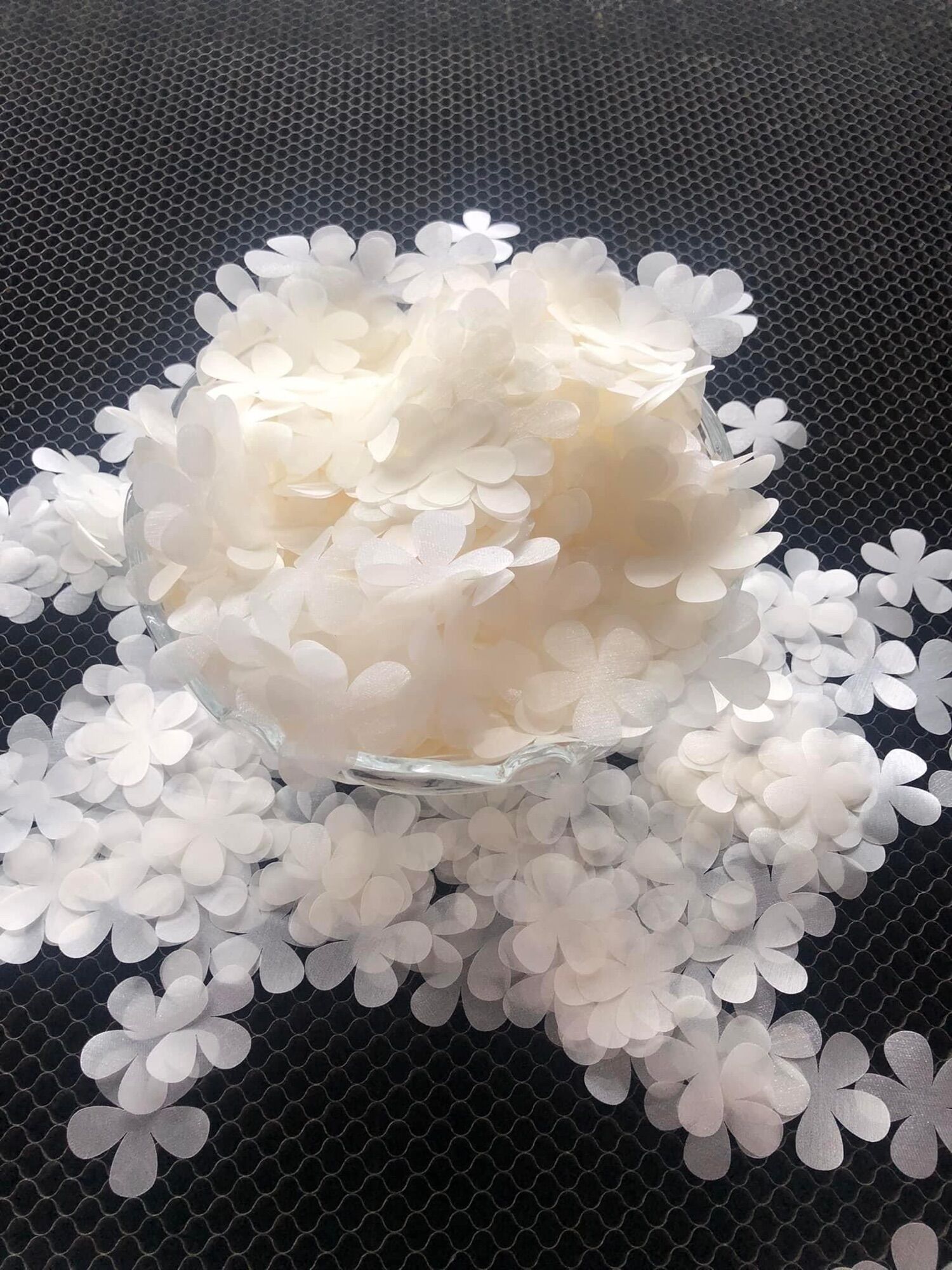 Sét 50 cánh hoa voan kem size 4.8cm