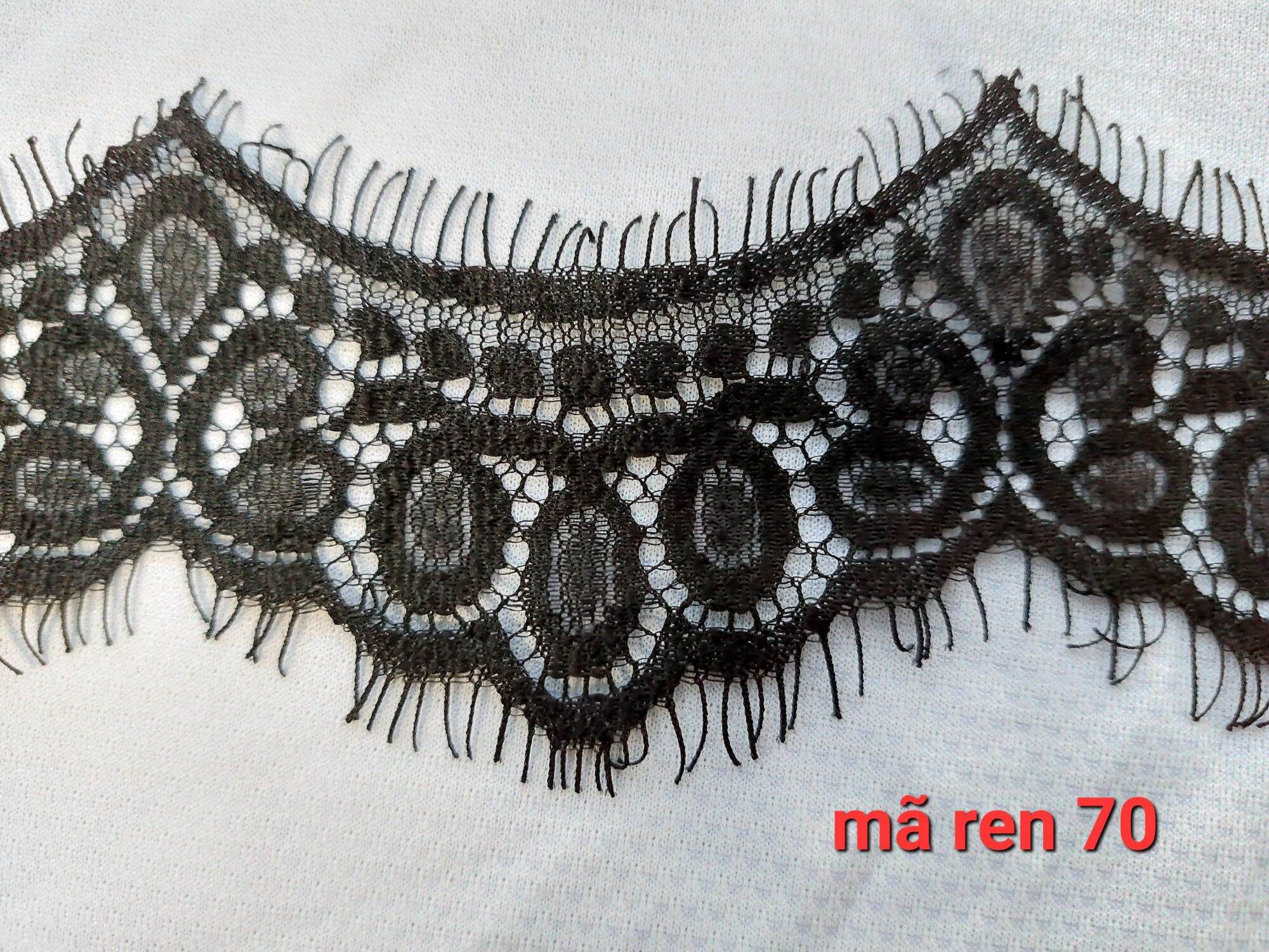 3.1m dây ren mí màu đen may viền