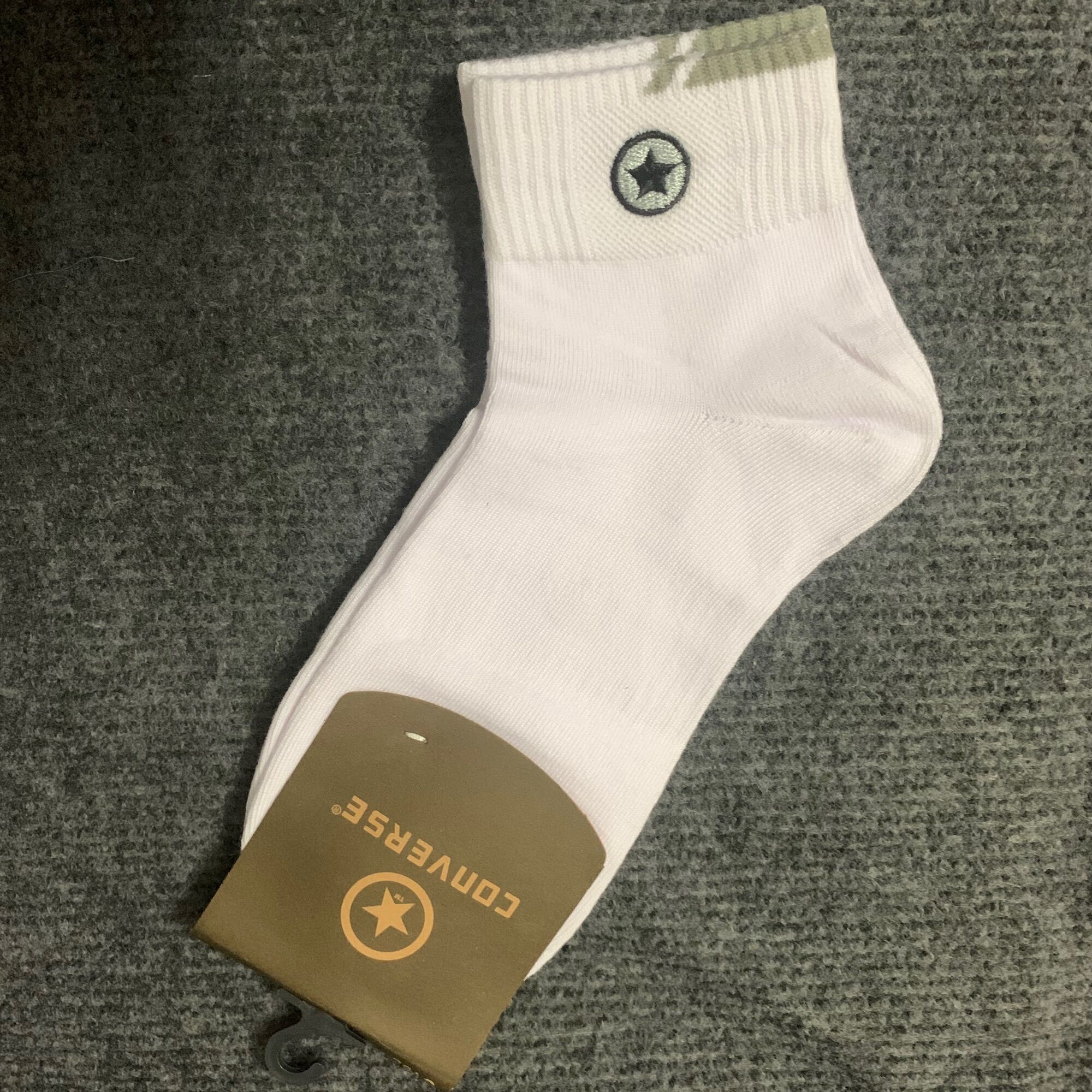 Tất nam converse cổ trung thêu hình logo