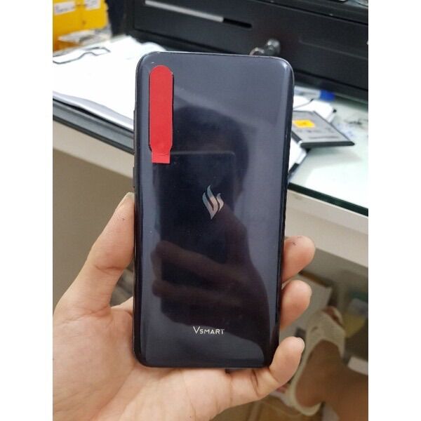 Lưng Vsmart Live