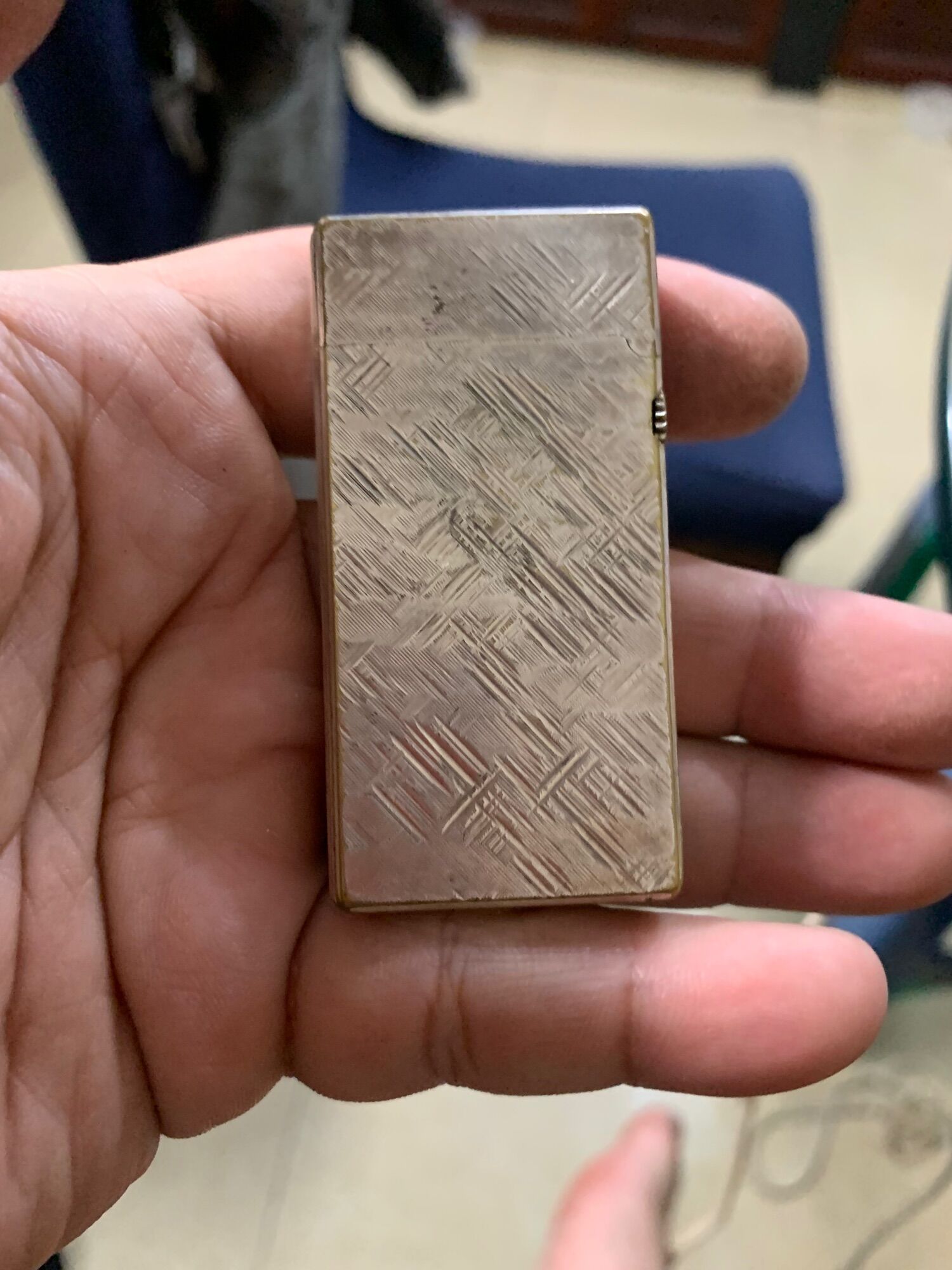 Bật lửa Dunhill D70 chưa spa.