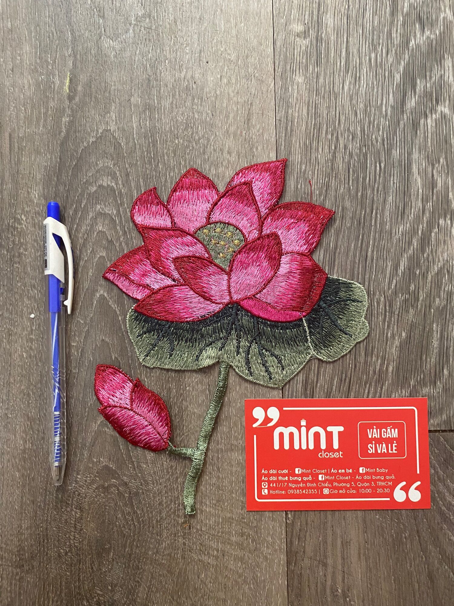 Bông chỉ sen đính kết áo dài, đầm, váy