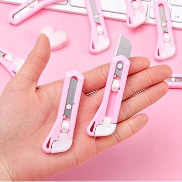 Dao rọc giấy mini hồng