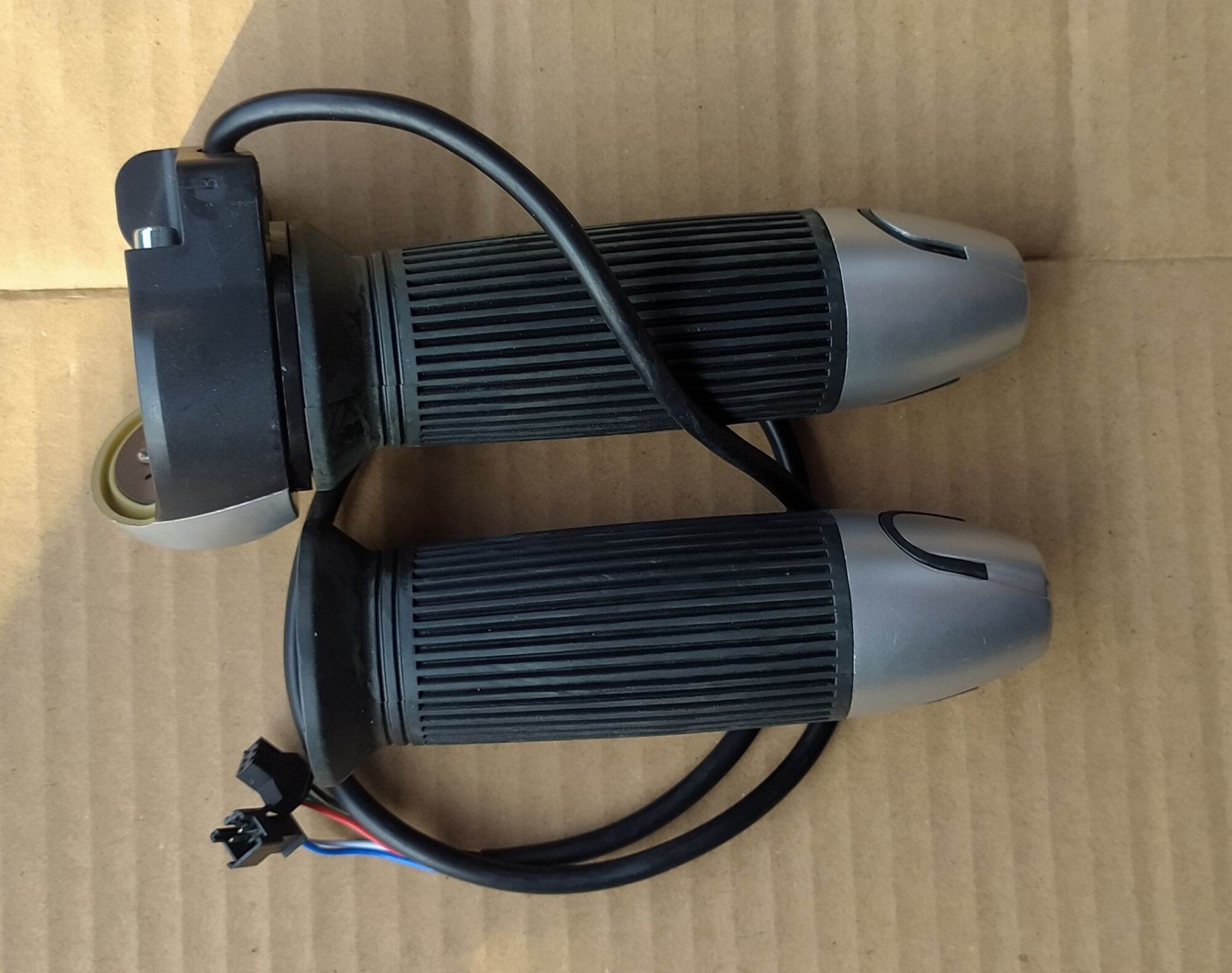 Tay ga xe điện 133S ốp nhôm